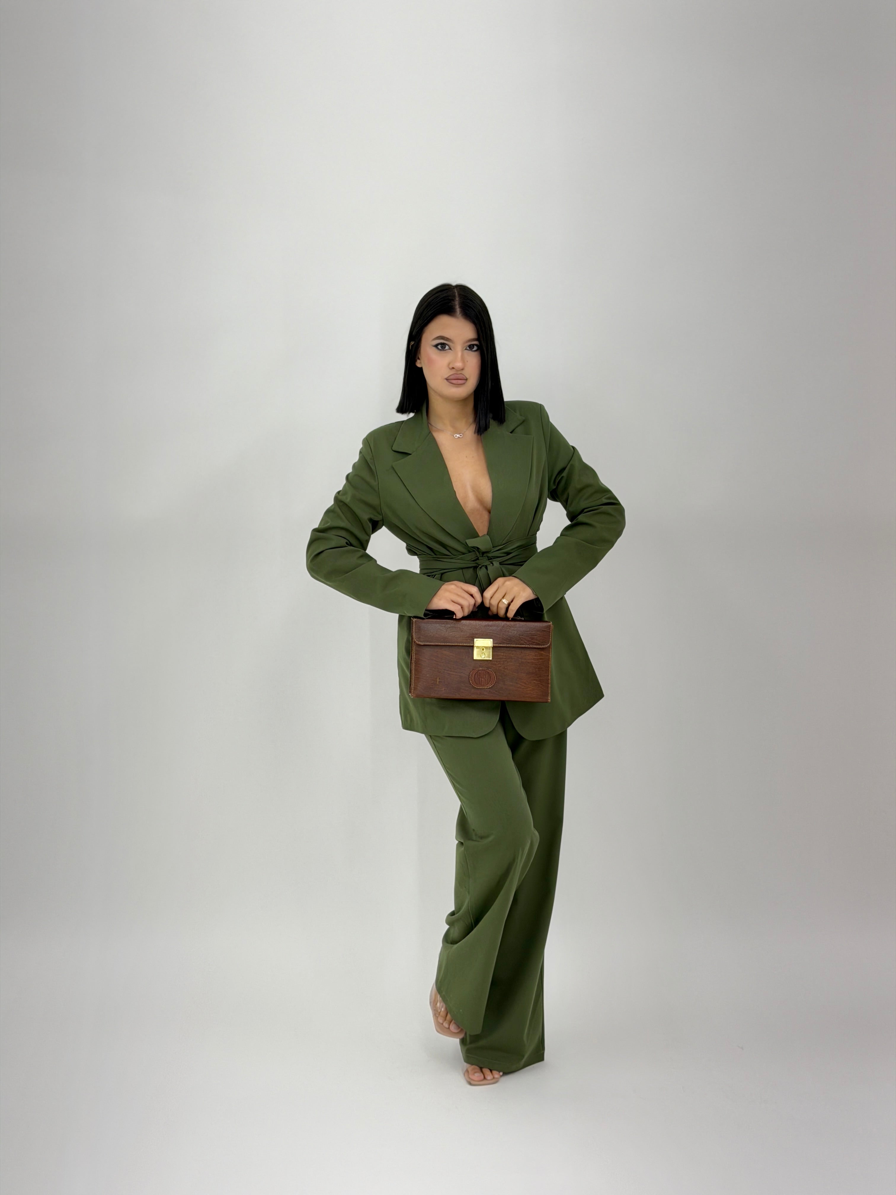 TAILLEUR AURA