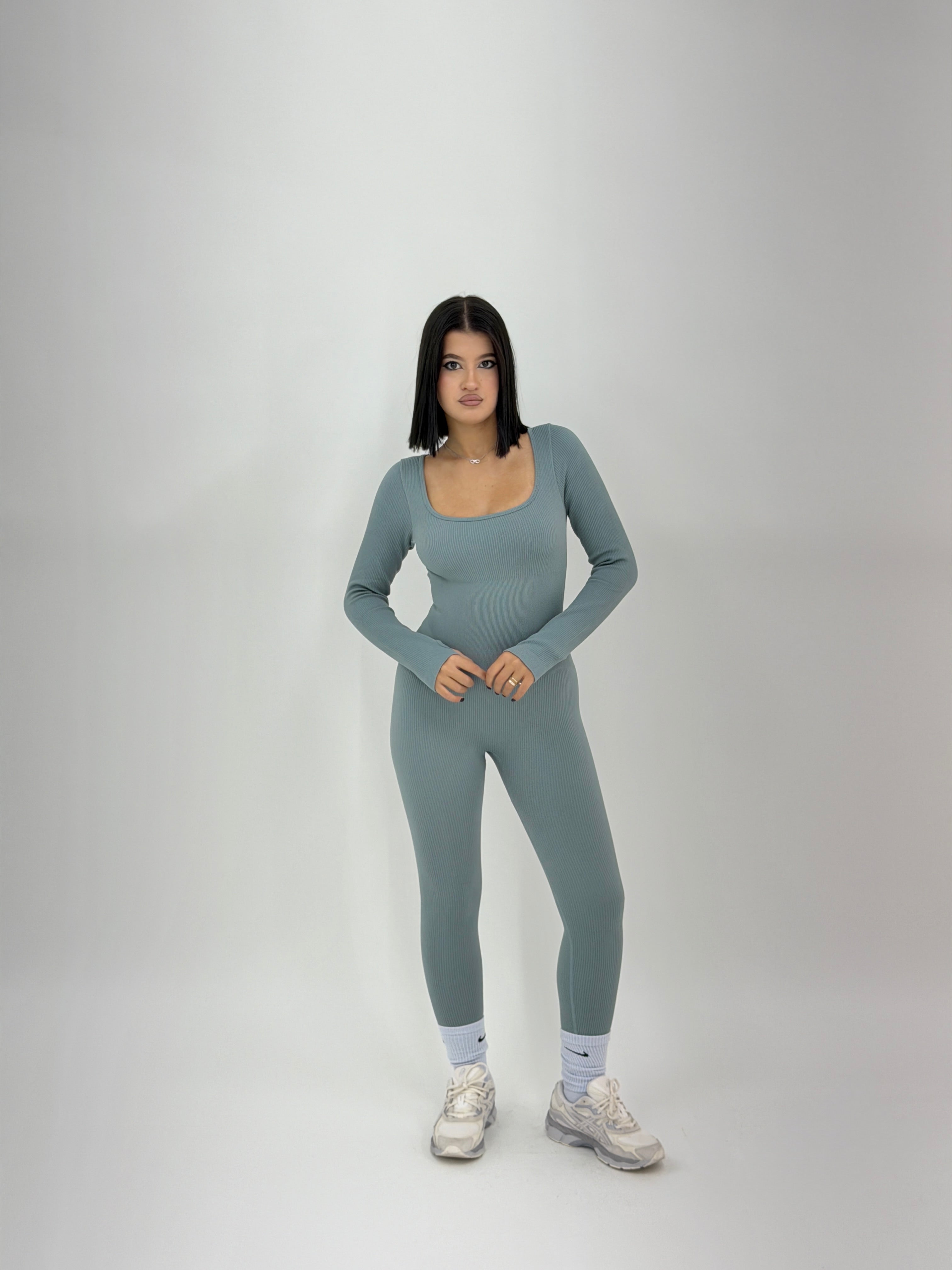 JUMPSUIT MODELLANTE