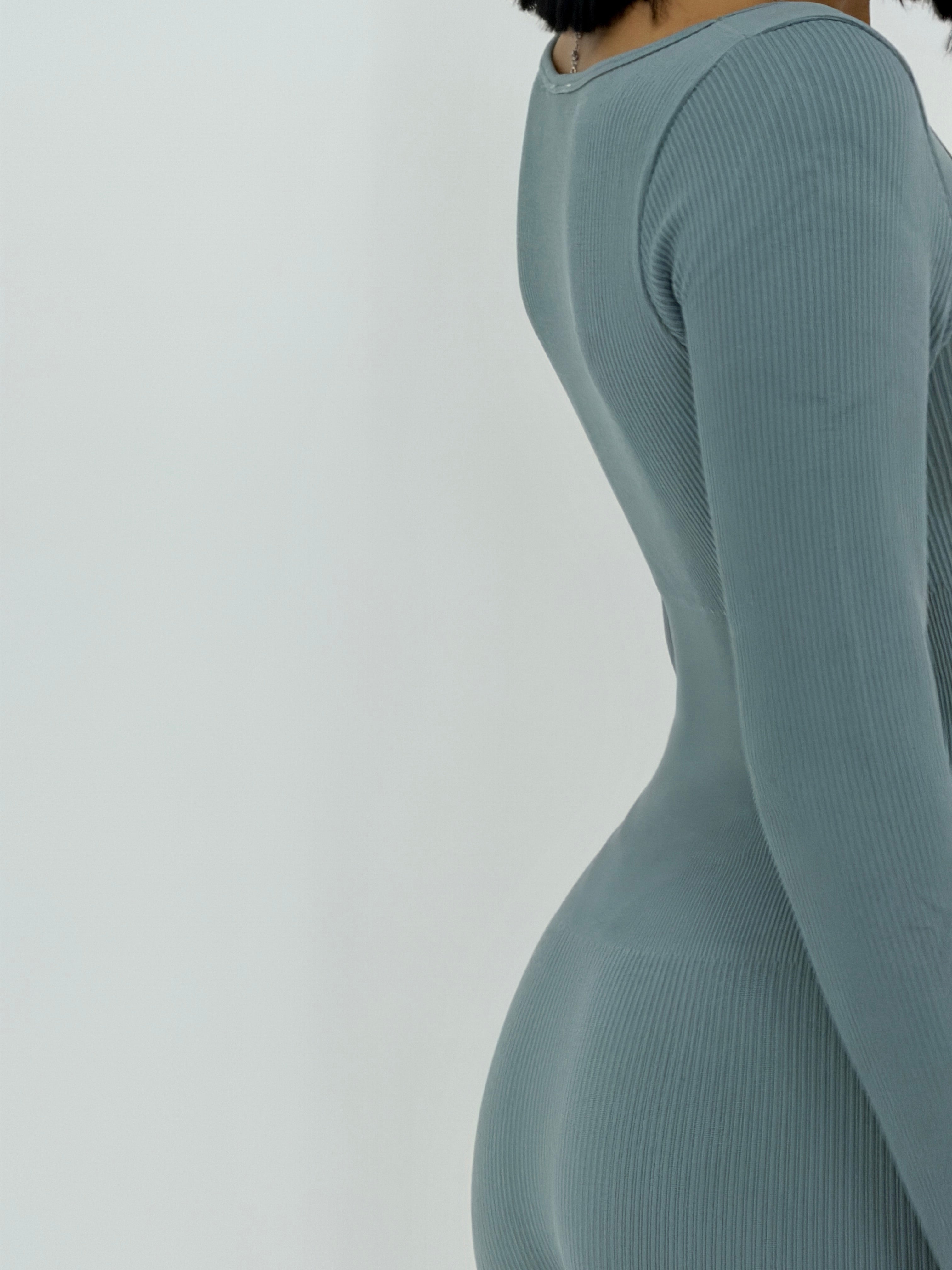 JUMPSUIT MODELLANTE