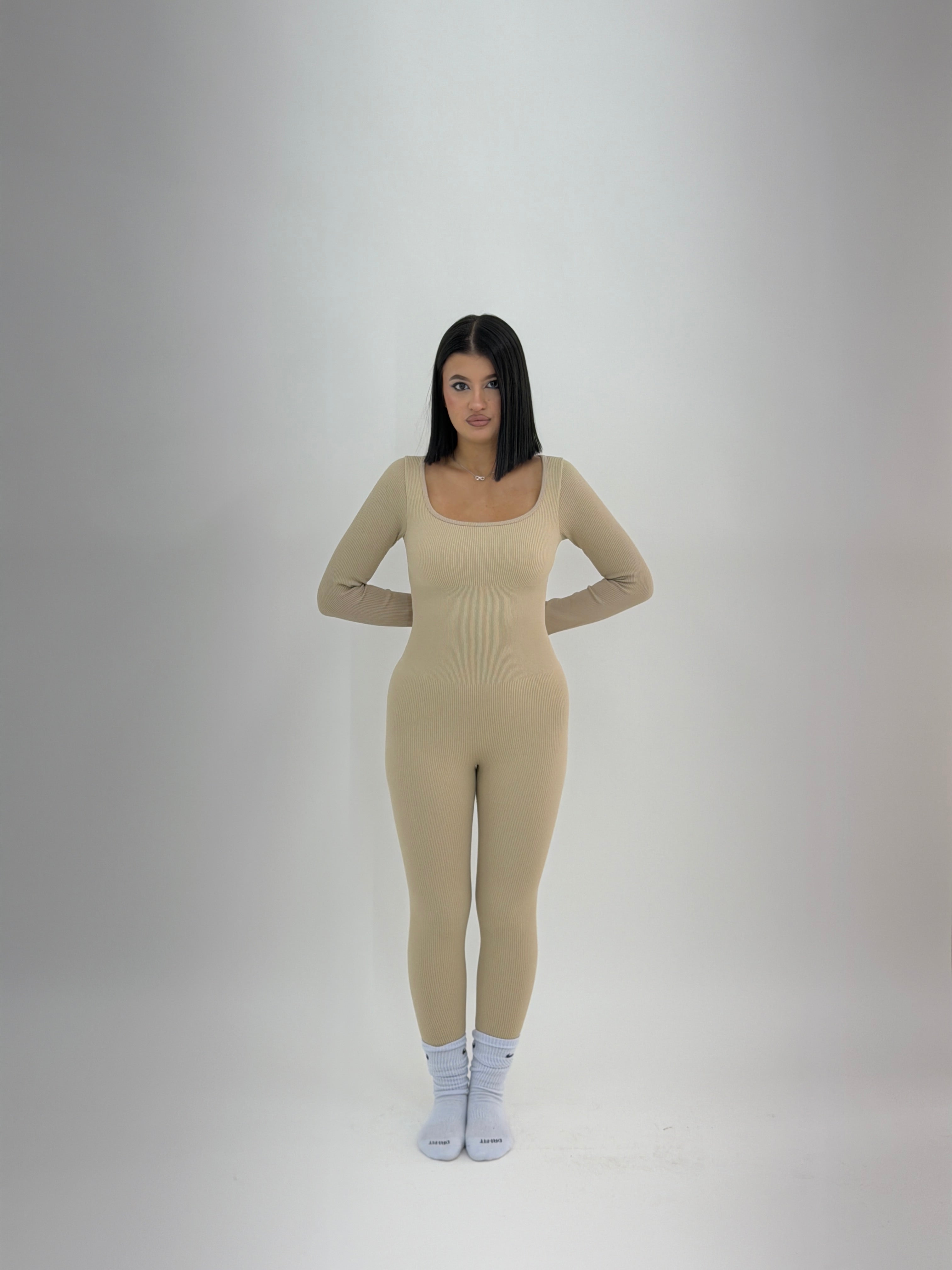 JUMPSUIT MODELLANTE